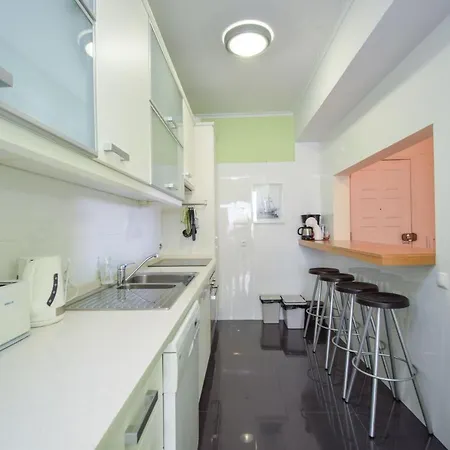 Cozy Near The Apartment Estoril