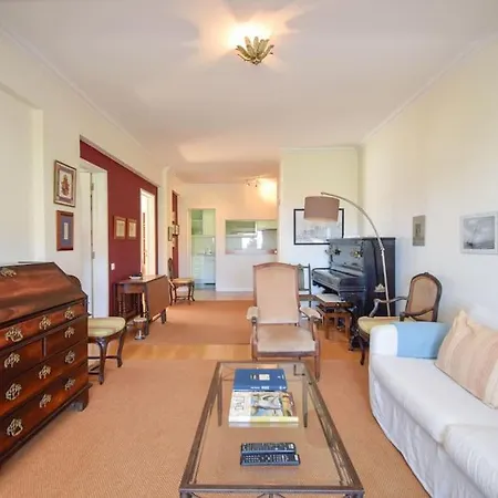Apartment Cozy Near The Estoril