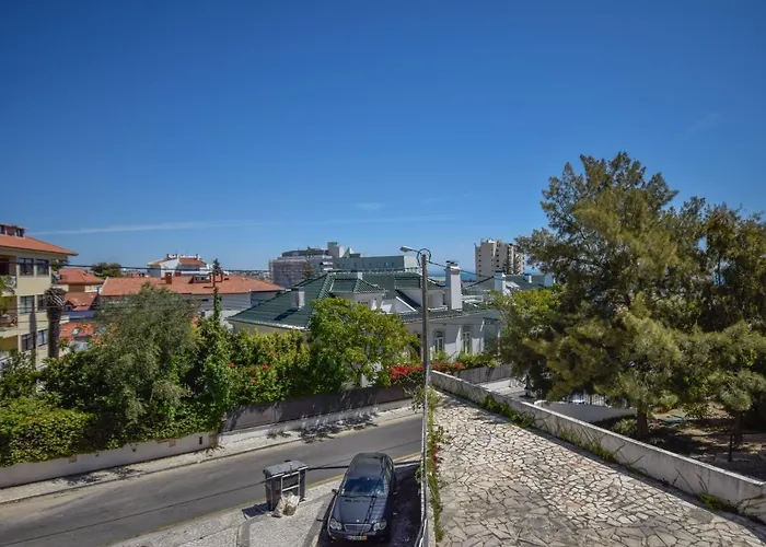 Cozy Near The Apartamento Estoril